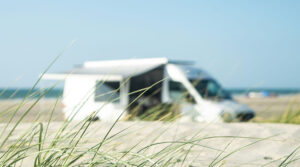 Caravaning Esguard - Blog - Temporada alta en autocaravana - Consejos imprescindibles para viajar con seguridad y disfrutar al máximo